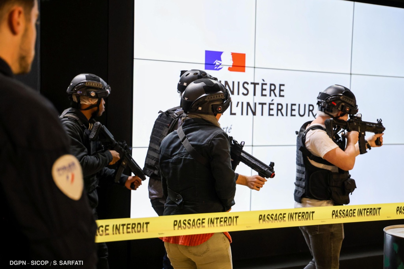 Mission Era sur le stand du Ministère de l'Intérieur lors de la Paris Games Week 2025